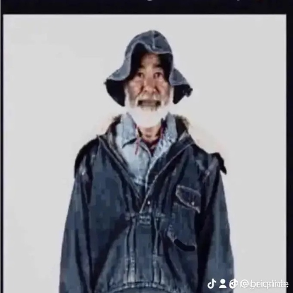 Meet your Posher, Emmanuel